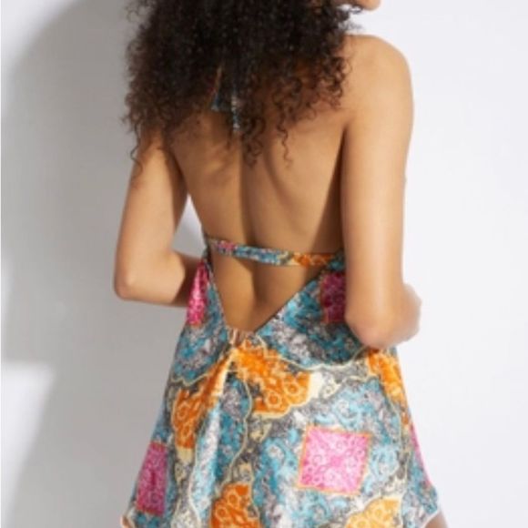 NWT Rue21 Paisley Halter Top/M and L - Picture 2 of 3